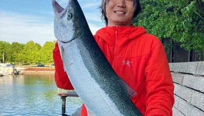 Mentoring and friendship crosses borders while fishing the Chicago lakefront