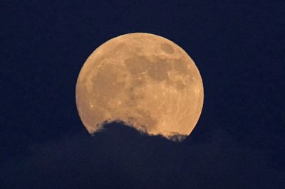 15 stunning photos of the supermoon known as the ‘strawberry moon’