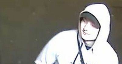 Glasgow cops probing unprovoked attack outside pub release CCTV image of teen