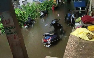 Monsoon rain inundates colony in Kurnool, Anantapur gets good rains