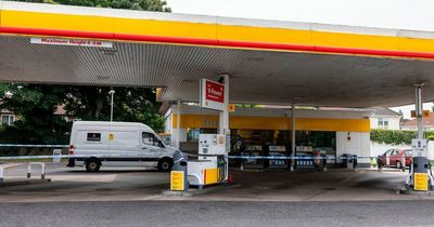 Shell garage cordoned off after robbery as van crashes into lamppost