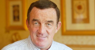 Plans to honour Phil Bennett are announced as fans to get chance to pay special tributes