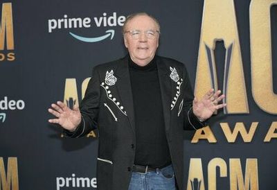 James Patterson is sorry for saying white writers face “another form of racism”