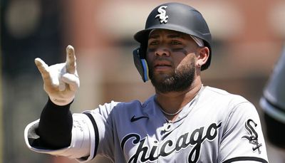 White Sox complete series sweep with 13-0 rout in Detroit