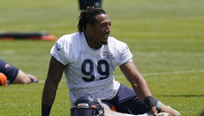 Bears turn to pair of DEs with Robert Quinn out