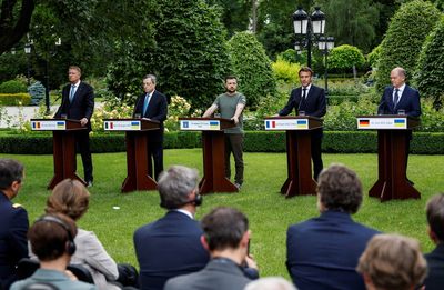 European leaders visit Ukraine, dangling hope of EU membership