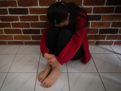Tasmanian foster carer 'broke girl's arm'