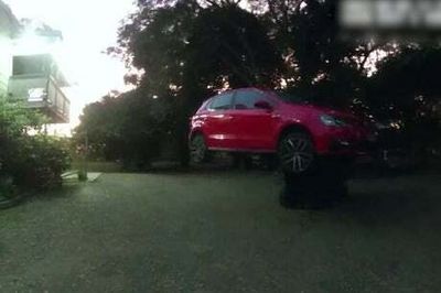 Australian man uses forklift to stop his car being stolen