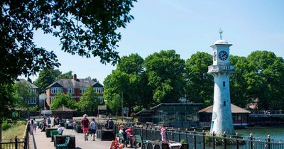 How hot will it get today in Wales