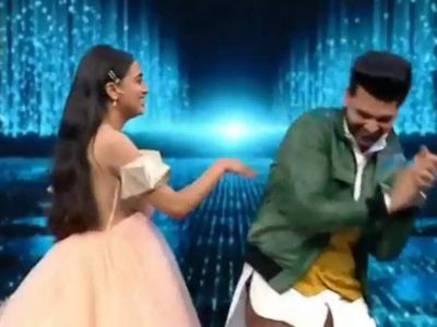 Dance Deewane Juniors: Karan Kundrra calls his girlfriend 'Tejasswi Kundrra'; her reaction is fun to watch