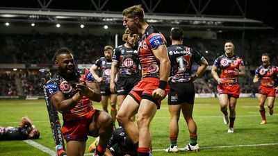 St George Illawarra Dragons beat South Sydney 32-12 in Wollongong