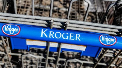 Kroger Stock Slides As Same Store Sales Guide Clouds Earnings Beat, Outlook Boost