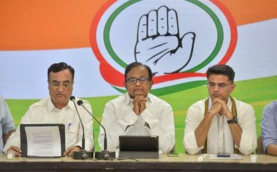 Rahul Gandhi questioning by ED | Congress serves legal notice on Amit Shah, Nirmala Sitharaman, Kiren Rijiju