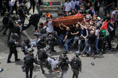 Report: Israeli police clear officers at reporter's funeral