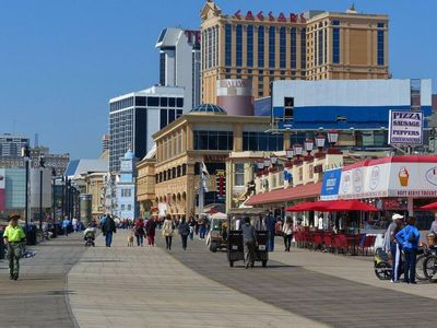 Atlantic City Casino Workers Vote To Authorize Strike Ahead Of July Fourth Holiday Weekend