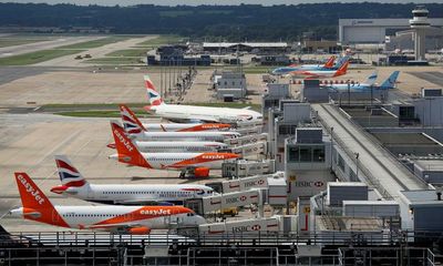 Gatwick reduces summer capacity to prevent repeat of jubilee chaos