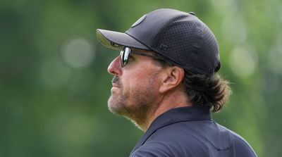 Golf Twitter Reacts to Phil Mickelson’s Rough Opening Round