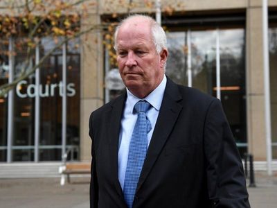 No records showing Lyn Dawson alive