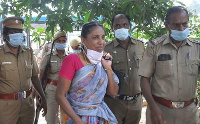 Madras HC refuses to order release of Nalini, Ravichandran
