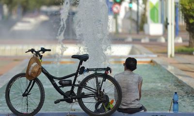 Weather tracker: heatwave sweeps parts of Europe in run-up to summer solstice