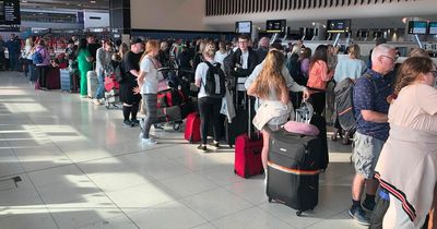 How early should I get to the airport? Tips for easyJet, BA, TUI and more flights