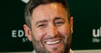 Lee Johnson in Aiden McGeady to Hibs transfer update and reveals Hearts derby chat with window cleaners