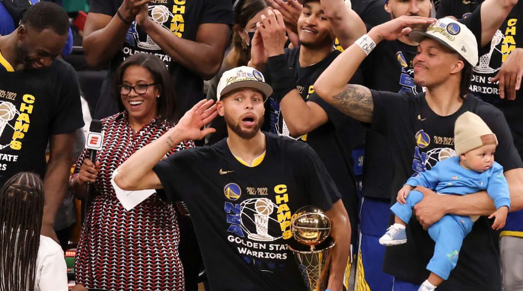Sports Illustrated Steph Curry’s Viral Hand Gesture…