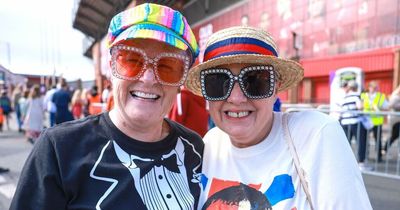 Thousands of Elton John fans at Anfield in soaring temperatures