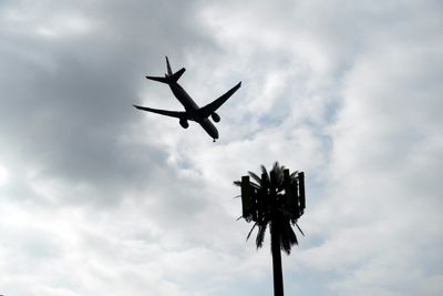 Deal reached on US 5G antennas near airports: FAA