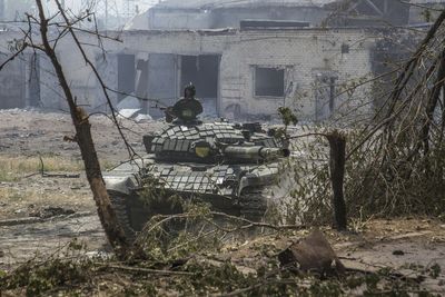 Ukraine latest updates: Russian reserves heading to Luhansk