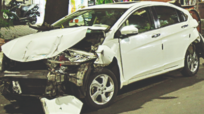 Kolkata: Drink-drive charge slapped in Bypass crash