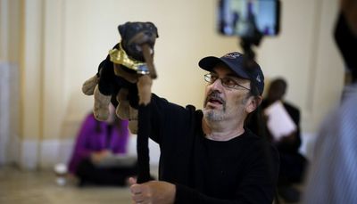 Seven arrested while making Triumph the Insult Comic Dog segment at U.S. Capitol