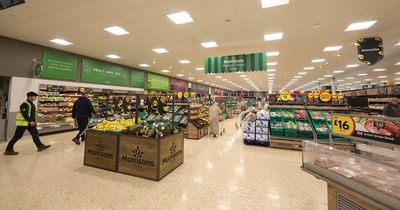 Iceland and Morrisons warnings with shoppers told not to eat chicken or curries