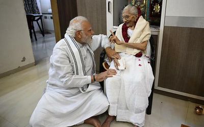 PM pens blog on mother’s centenary, recalls memories of childhood and life lessons