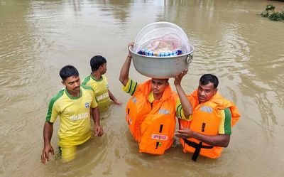 PM Modi dials Himanta to take stock of Assam flood situation