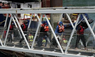 People arriving in UK on small boats to be electronically tagged