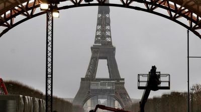 Tourists in Paris Lament Construction Works