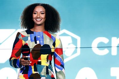 Lewis Hamilton "compelled" to defend Naomi Schiff after F1 online abuse