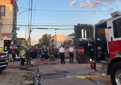 1 firefighter dead after Philadelphia building collapse