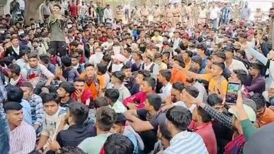 Gujarat: Army aspirants stage protest over delay in written exam