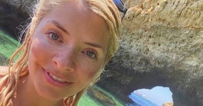 Holly Willoughby stuns in swimsuit as she admits she finds wearing swimwear 'daunting'