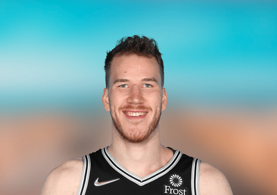Rival teams eyeing Jakob Poeltl’s availability