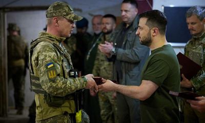 ‘Ukraine will definitely win’ says president on visit to Mykolaiv