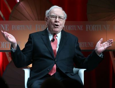 Lunch with Warren Buffett goes for a whopping $19 mn ... tip included?