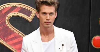 Austin Butler says he'd only ever sung to girlfriend before playing Elvis Presley