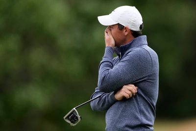 Rory McIlroy battles to remain in contention in breezy conditions at US Open