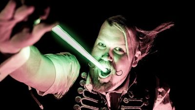 Extreme sideshow performer Gordo Gamsby brings the daring and different to Port Macquarie