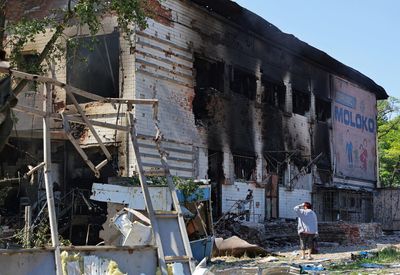 Russia advances in battle for eastern Ukraine city as NATO warns of long war