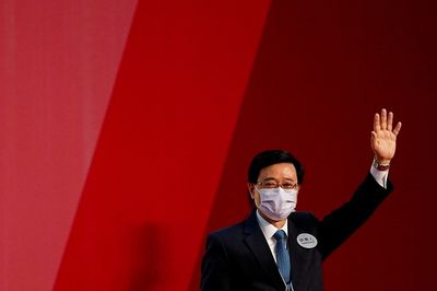 China announces new Hong Kong leader's cabinet