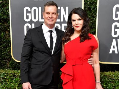 Lauren Graham and Peter Krause ‘quietly’ split after more than a decade